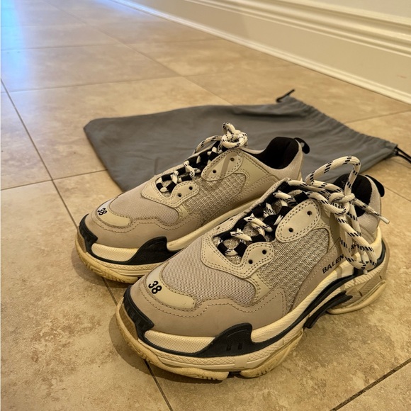 Balenciaga Cream Chunky Sneakers - Picture 4 of 7